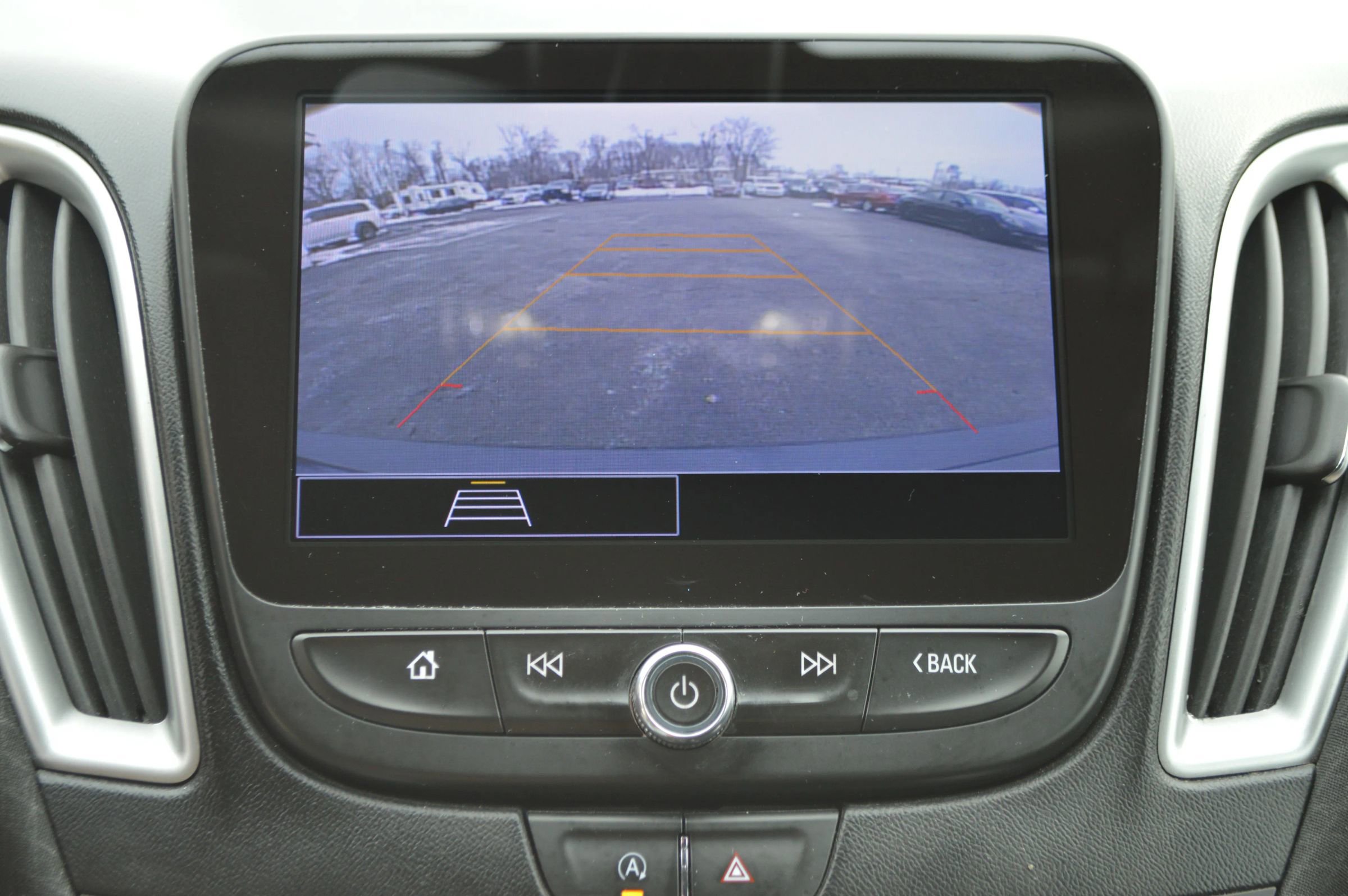 Used 2022 Chevrolet Malibu LT image 24