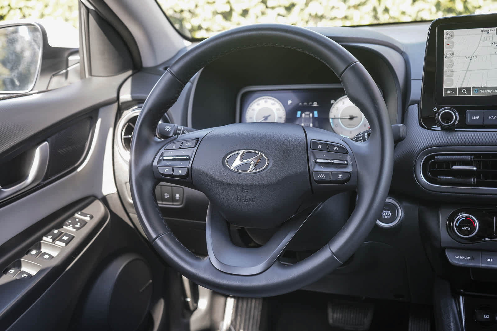 Used 2023 Hyundai Kona Limited AWD/4WD image 15