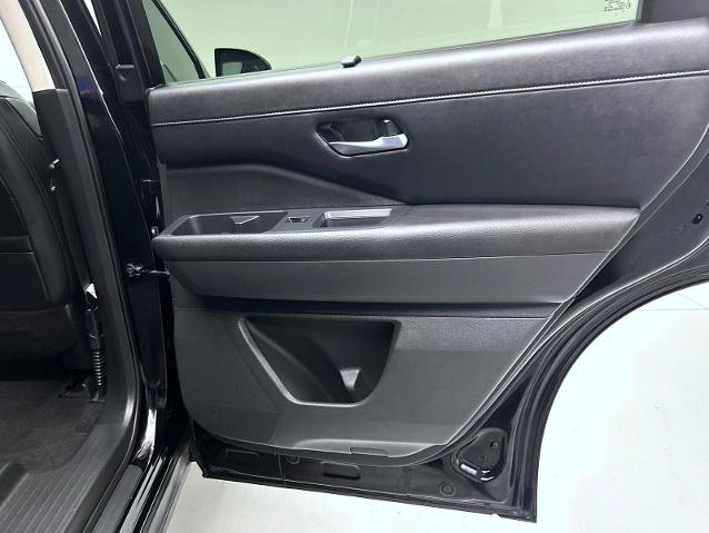 Certified 2025 Nissan Pathfinder SL AWD/4WD image 17