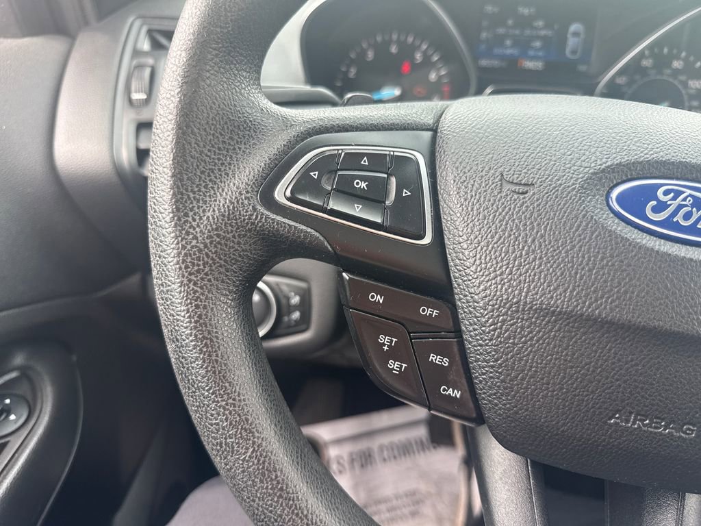 Used 2017 Ford Escape SE FWD image 28