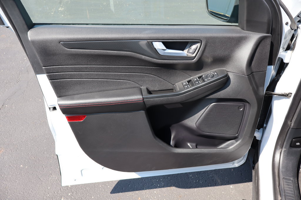 Used 2026 Ford Escape ST-Line FWD image 21