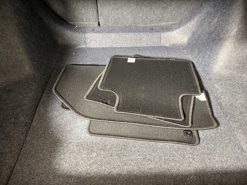 Used 2021 Honda Accord EX-L image 9