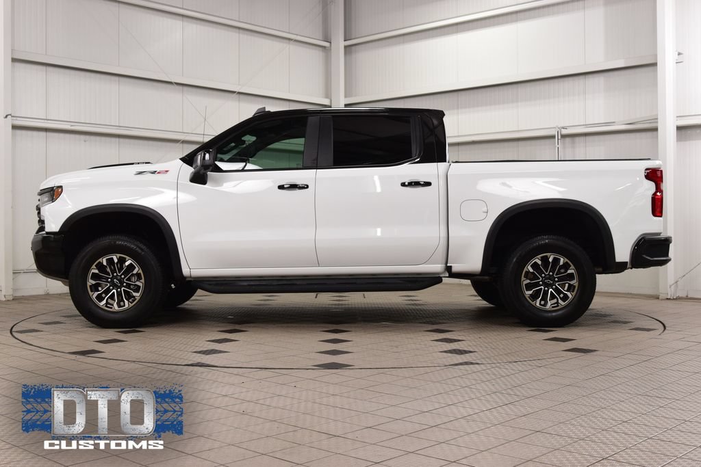 Used 2025 Chevrolet Silverado 1500 ZR2 w/ Technology Package AWD/4WD image 4