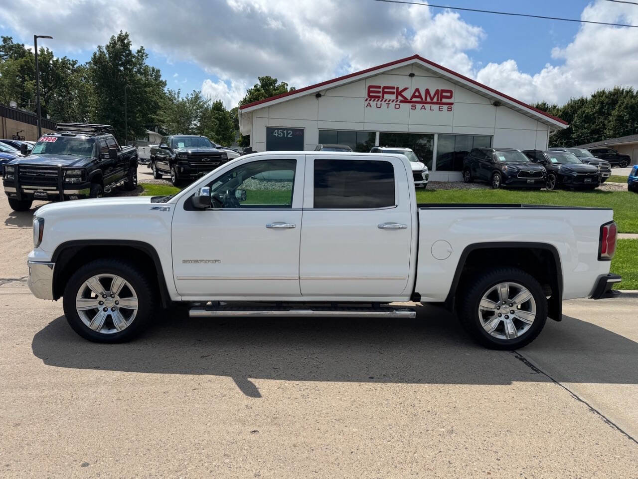 Used 2018 GMC Sierra 1500 SLT image 2