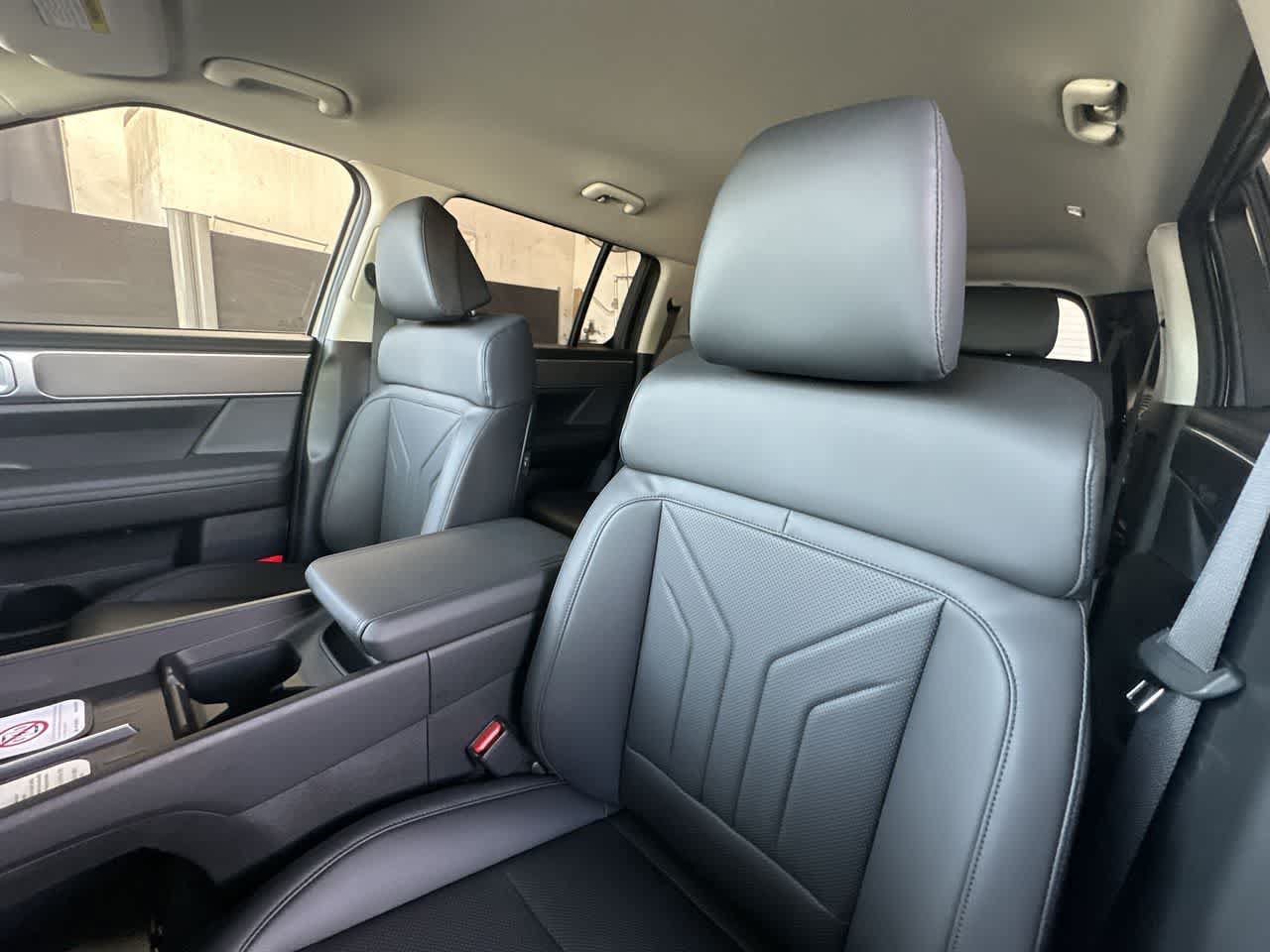 New 2027 Hyundai Santa Fe SEL FWD image 14