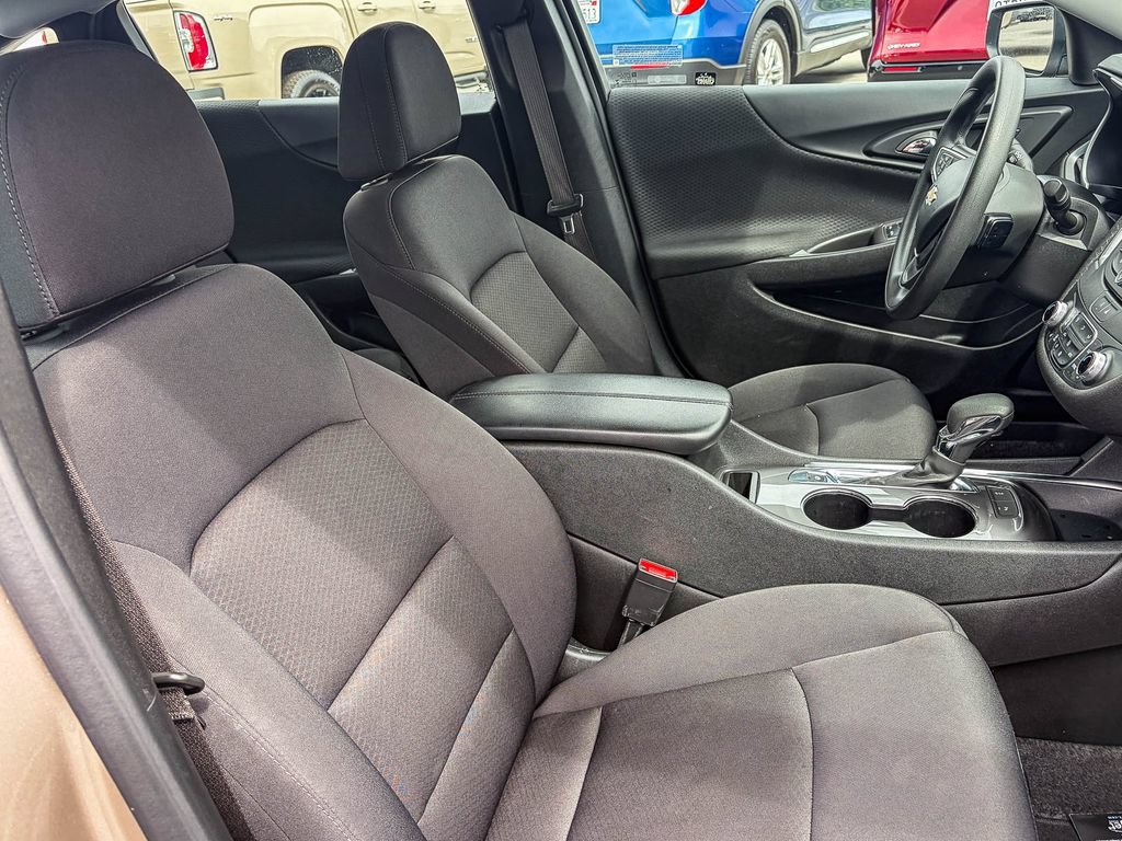 Used 2025 Chevrolet Malibu LT FWD image 39