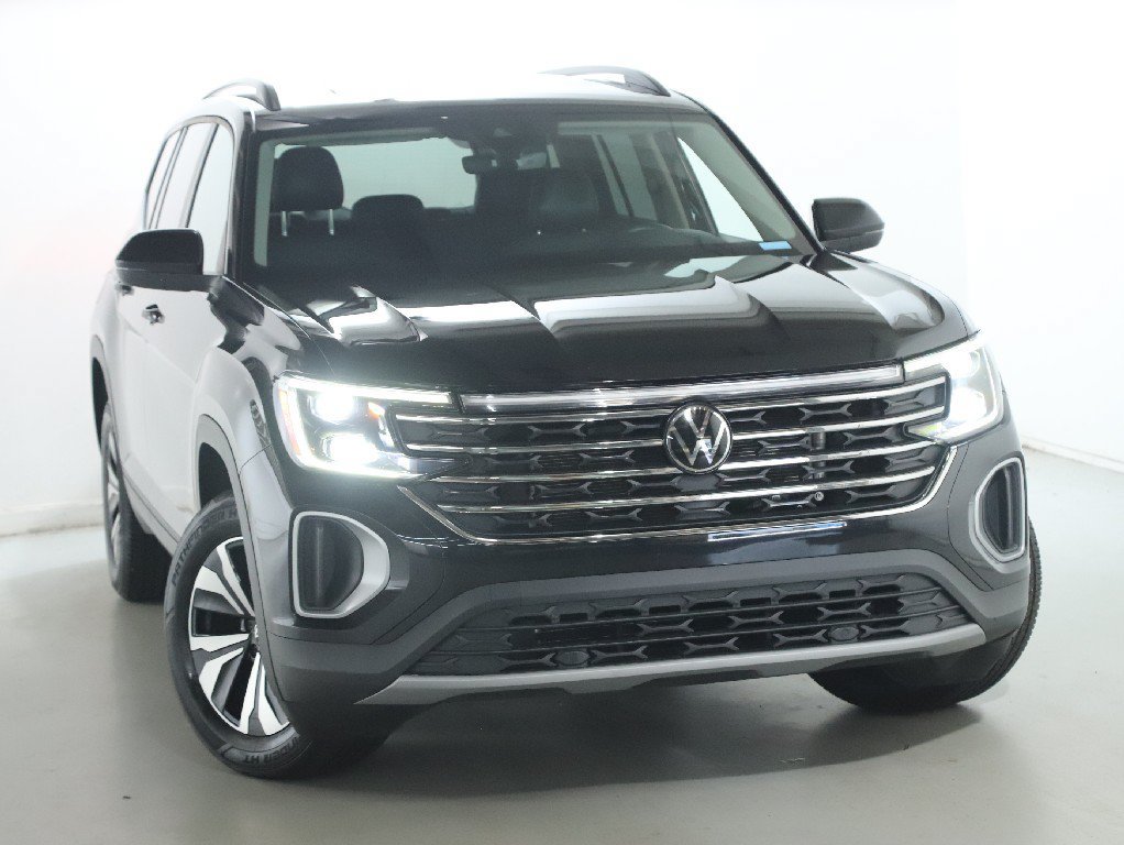 Used 2024 Volkswagen Atlas SE AWD/4WD image 2