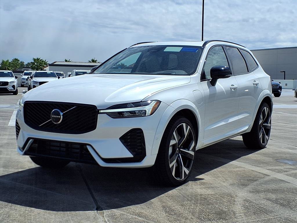 New 2026 Volvo XC60 T8 Ultra w/ Protection Package Premier image 3