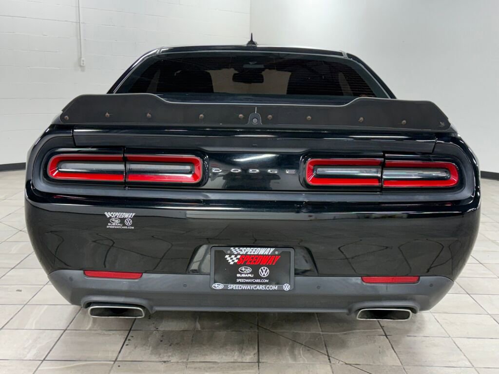 Used 2016 Dodge Challenger R/T Scat Pack w/ Leather Interior Group image 6