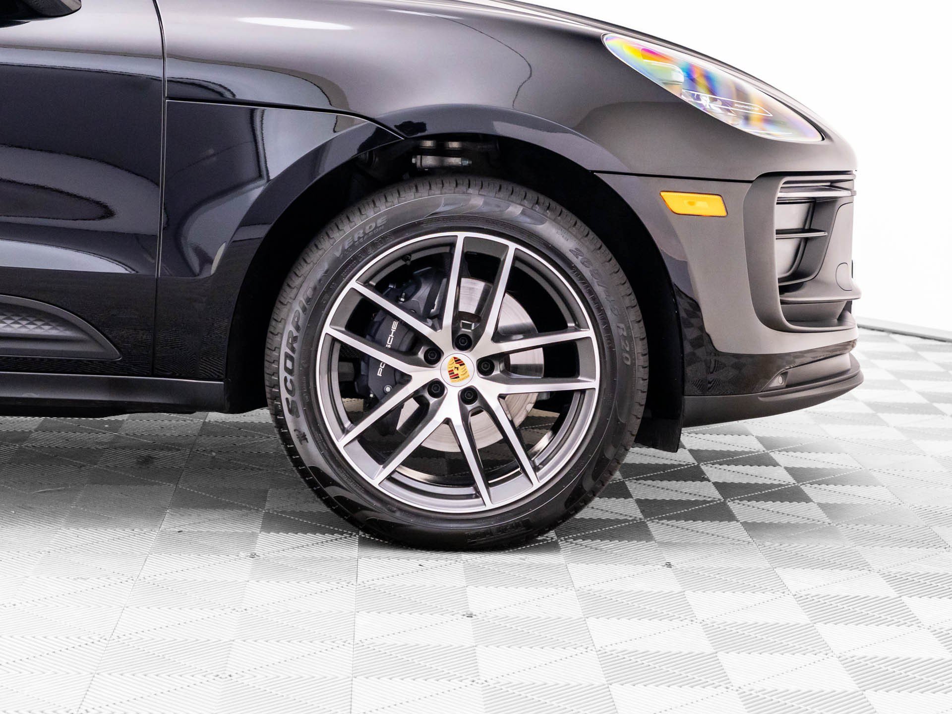 Used 2026 Porsche Macan AWD/4WD image 37