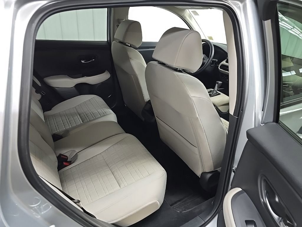 Certified 2026 Honda HR-V LX image 17