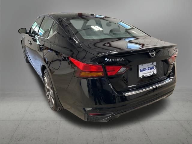 Used 2023 Nissan Altima 2.0 SR FWD image 3