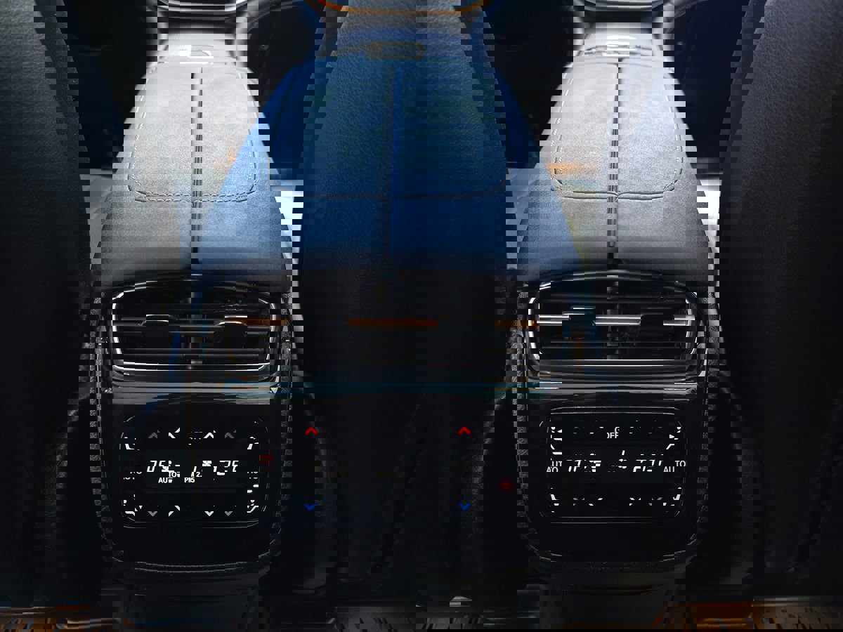 Used 2023 Mercedes-Benz EQS 450+ SUV image 16