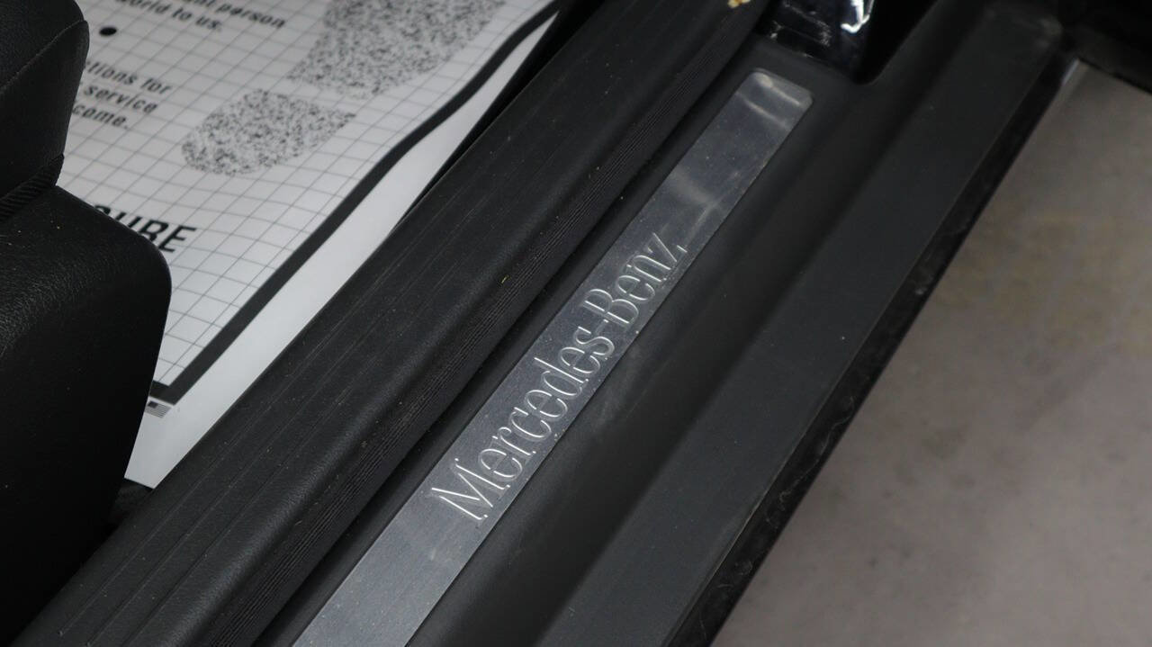 Used 2003 Mercedes-Benz C 230 Sedan image 30