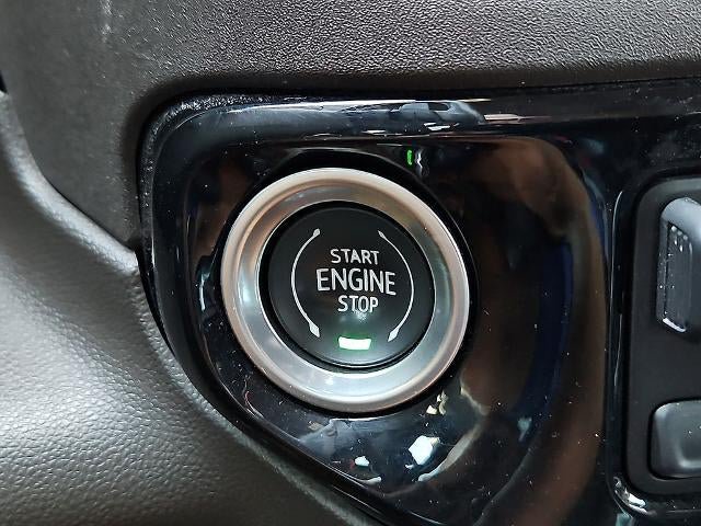 Used 2022 GMC Sierra 1500 SLT AWD/4WD image 26