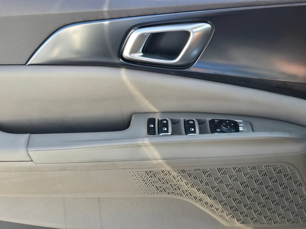 New 2027 Kia Carnival LX FWD image 13