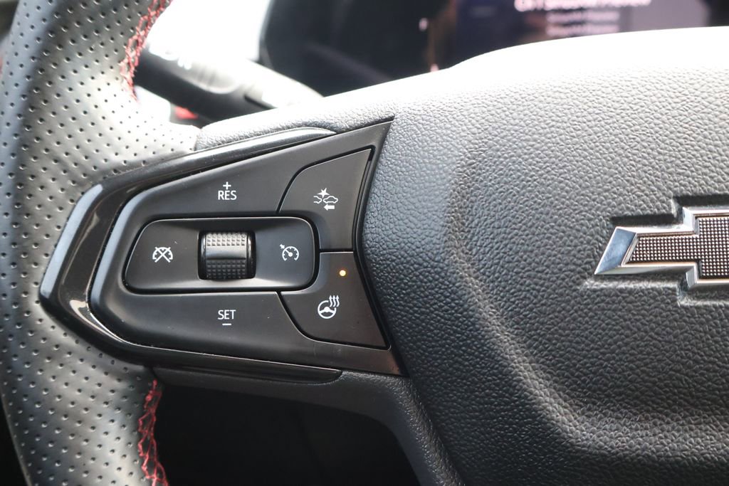 Certified 2024 Chevrolet Trax RS w/ Sunroof Package image 31