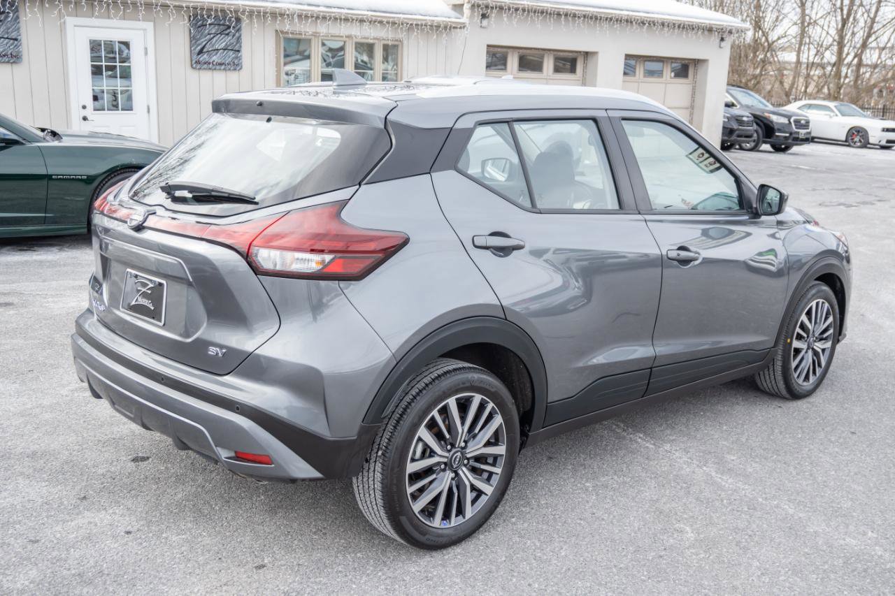 Used 2024 Nissan Kicks SV FWD image 11