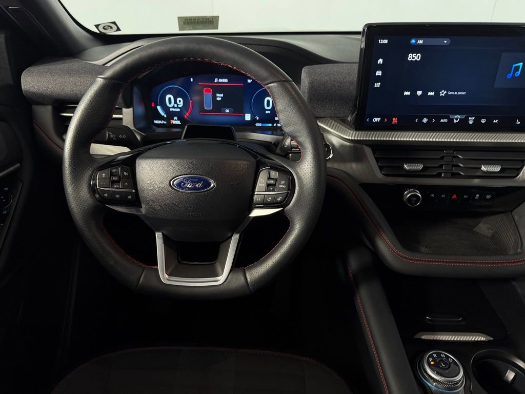 Used 2025 Ford Explorer ST-Line w/ ST-Line Street Pack image 13