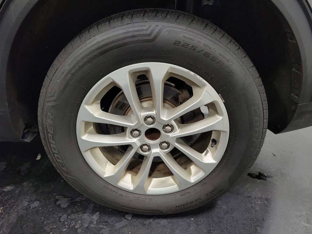 Used 2021 Ford Escape SE image 10