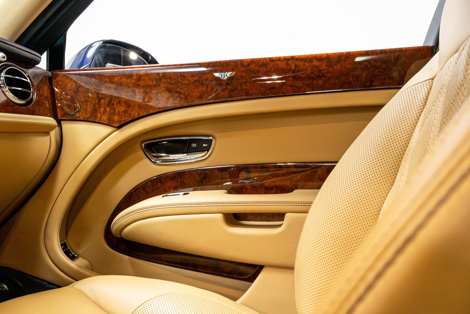 Used 2017 Bentley Mulsanne image 15