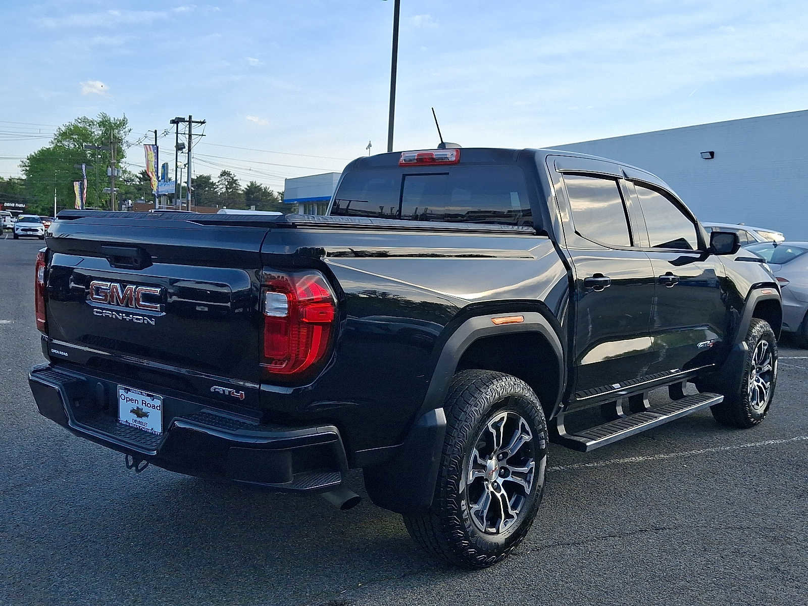 Used 2023 GMC Canyon AT4 AWD/4WD image 7