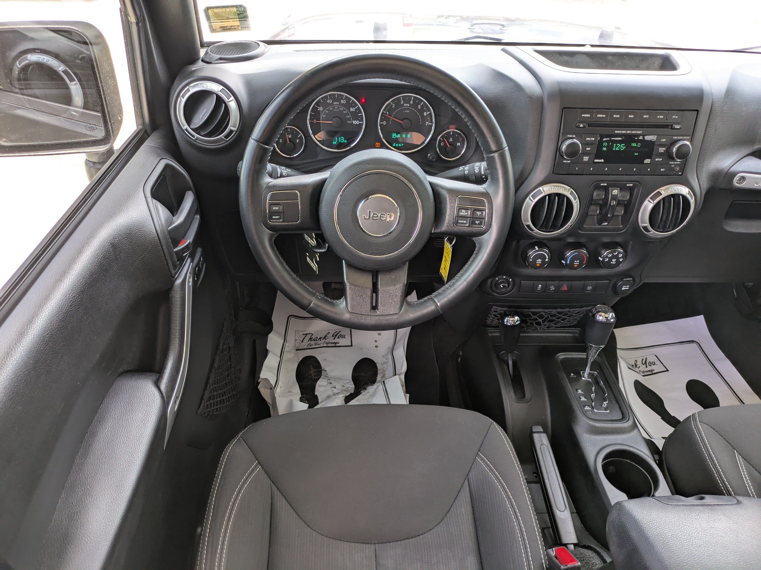 Used 2018 Jeep Wrangler Unlimited Sahara AWD/4WD image 14