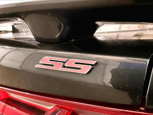 Used 2017 Chevrolet Camaro SS RWD image 13