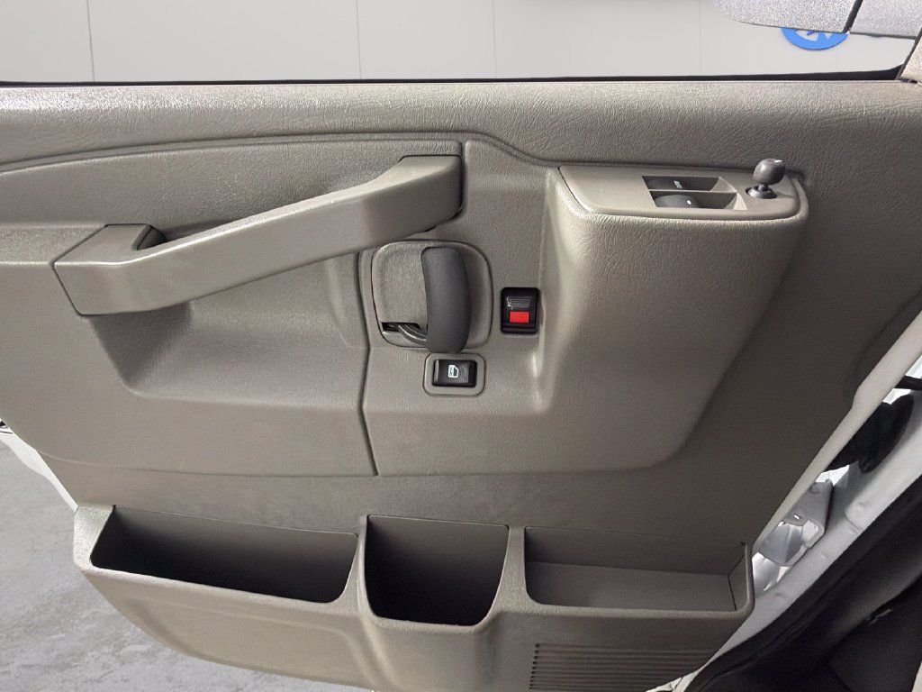 Certified 2025 Chevrolet Express 2500 w/ Driver Convenience Package RWD image 25