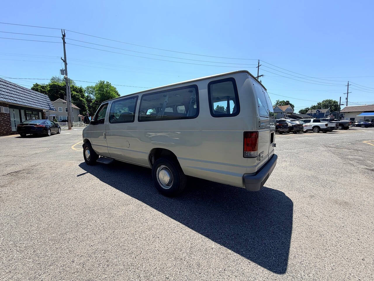 Used 2006 Ford E-350 and Econoline 350 XL RWD image 21