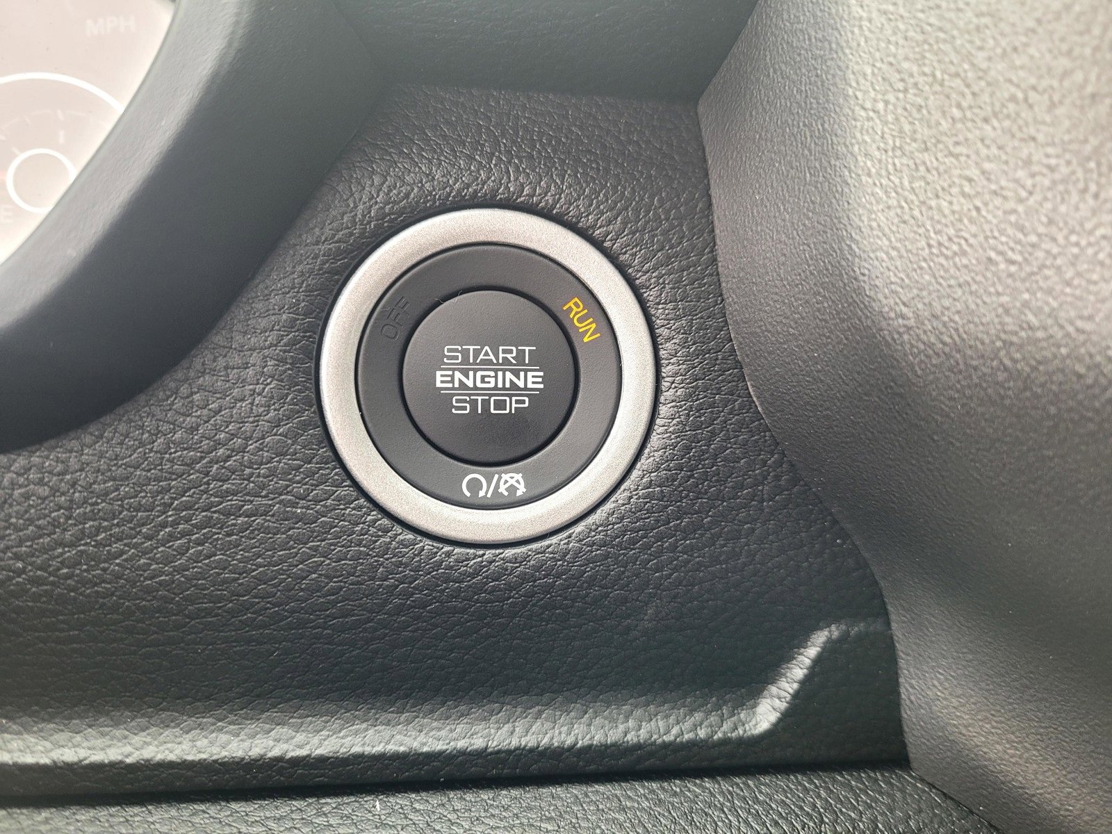 New 2026 RAM 1500 4x4 Crew Cab image 22