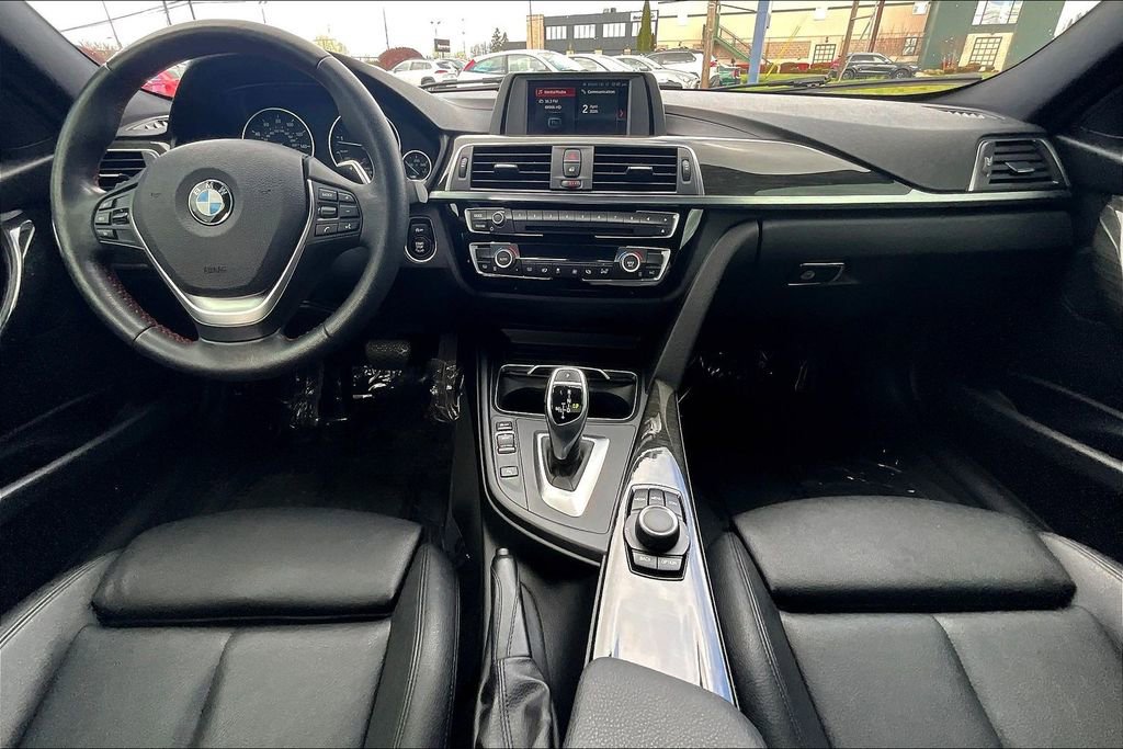 Used 2018 BMW 330i Sedan RWD image 15