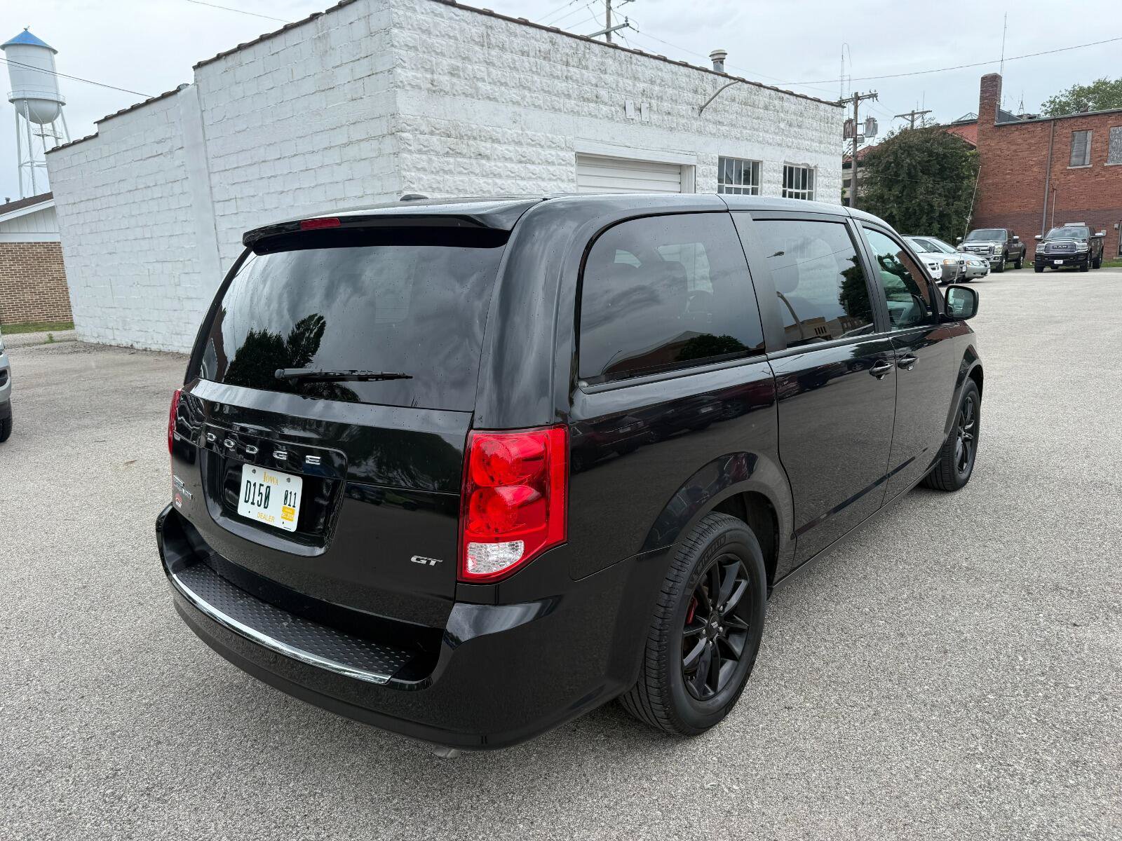 Used 2020 Dodge Grand Caravan GT FWD image 5