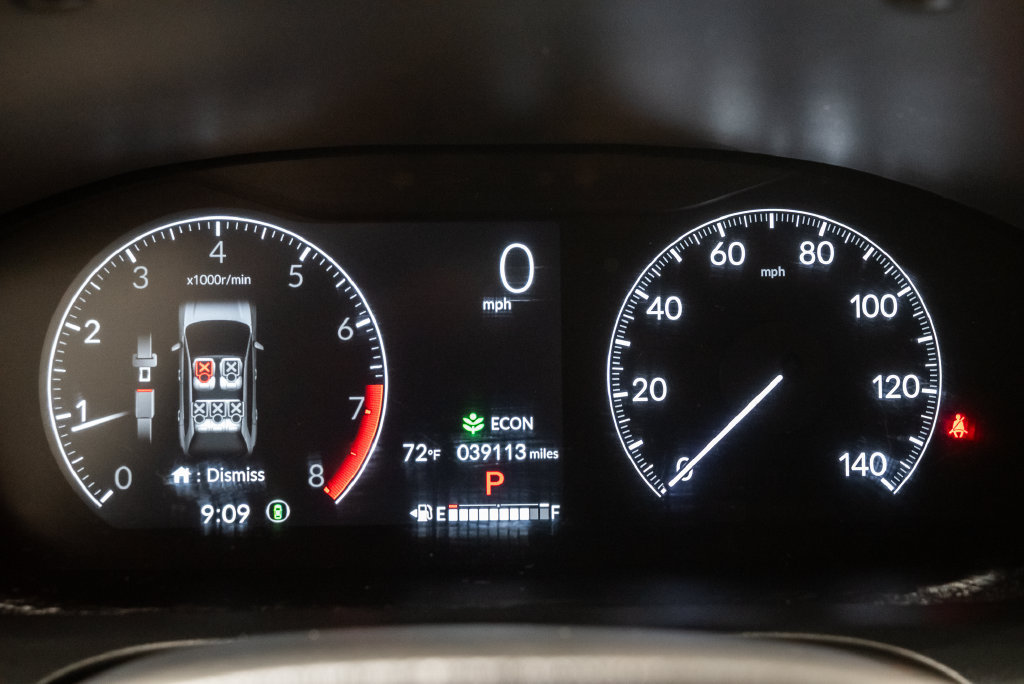 Used 2025 Honda HR-V LX image 16