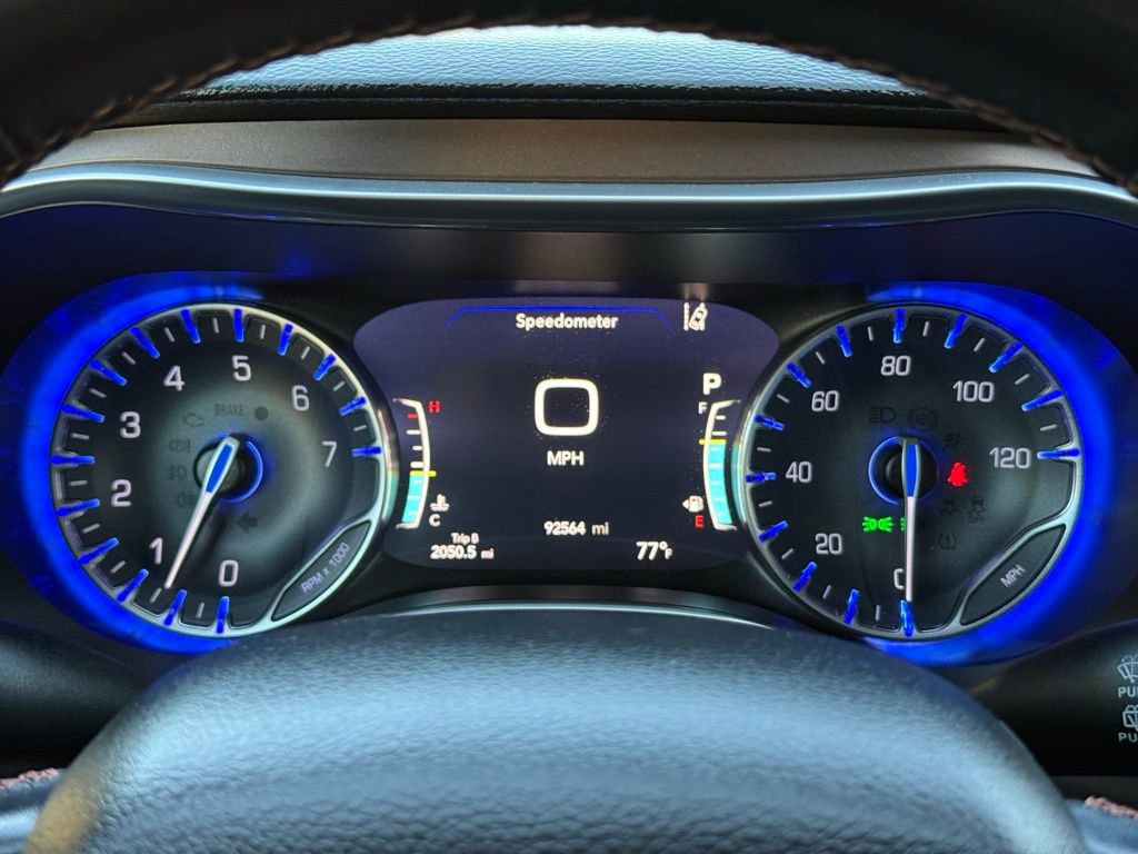 Used 2019 Chrysler Pacifica Touring-L Plus w/ Advanced Safetytec Group image 16