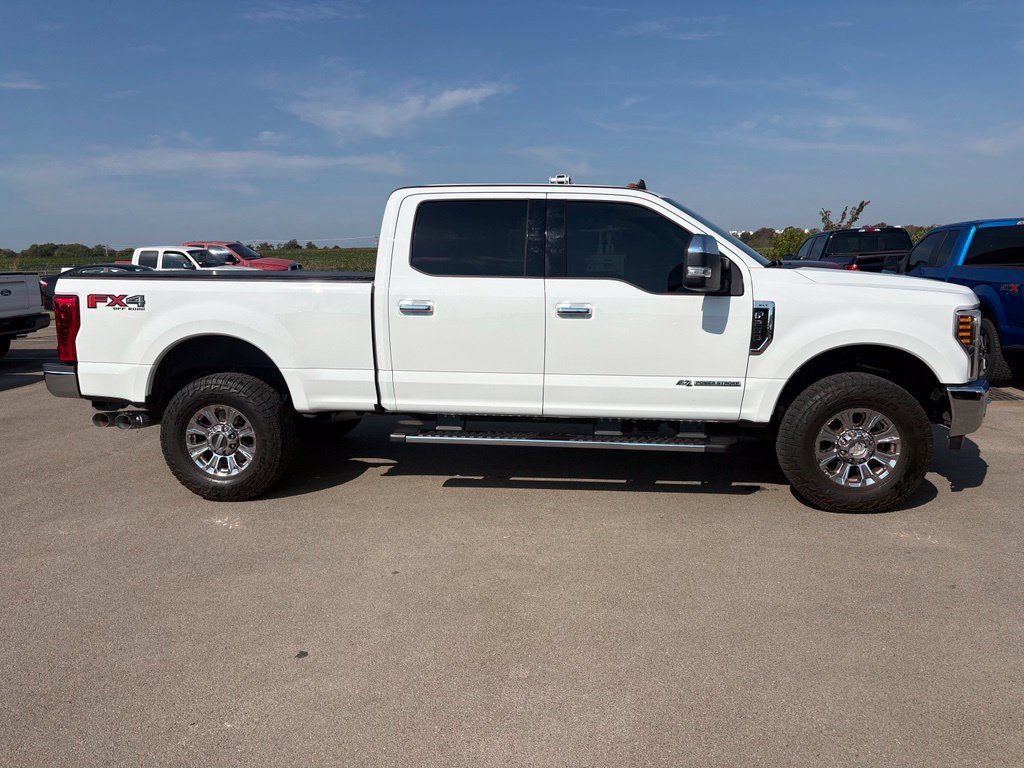 Used 2019 Ford F250 XLT w/ XLT Premium Package AWD/4WD image 4