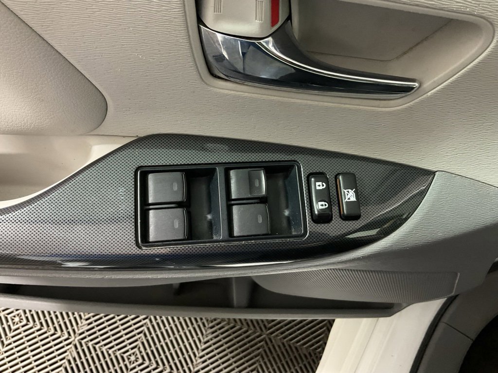 Used 2012 Toyota Sienna SE image 13