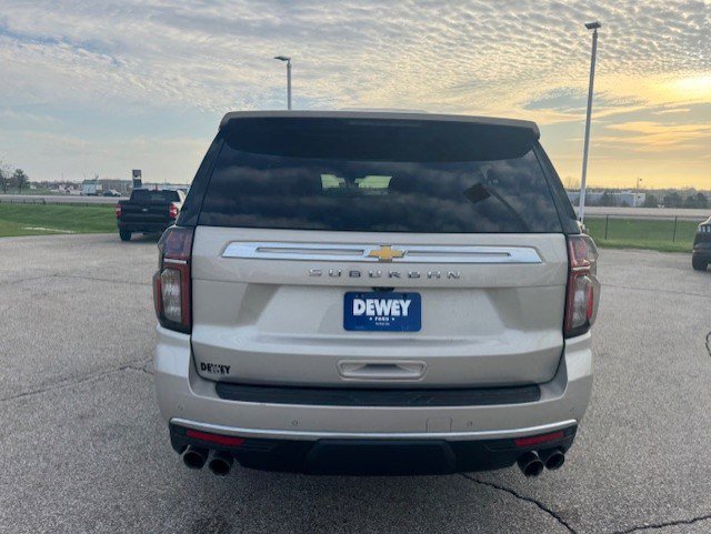 Used 2021 Chevrolet Suburban High Country AWD/4WD image 8
