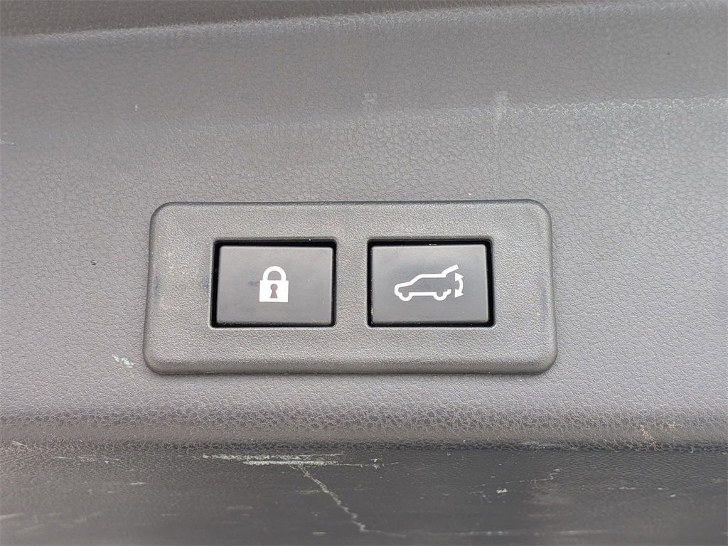 Used 2022 Subaru Ascent Limited w/ Technology Package image 7