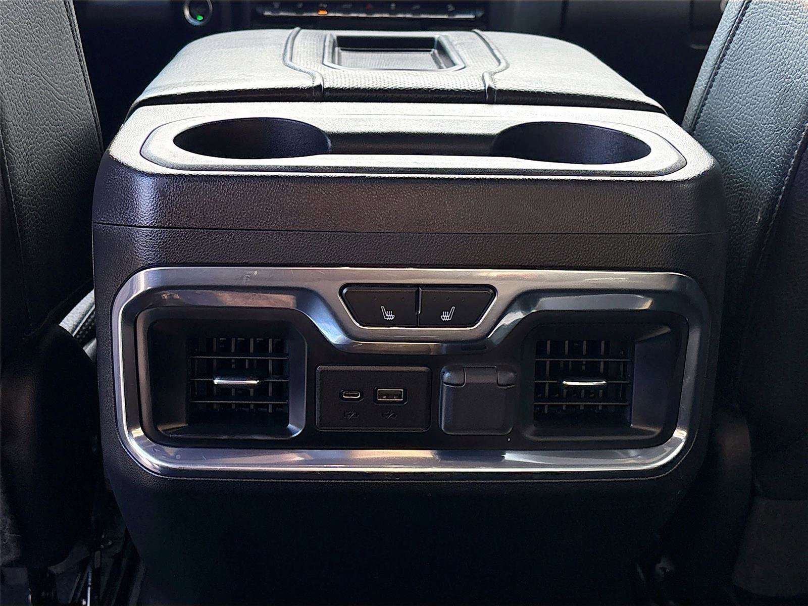 Used 2021 GMC Sierra 3500 Denali w/ Denali Ultimate Package image 29