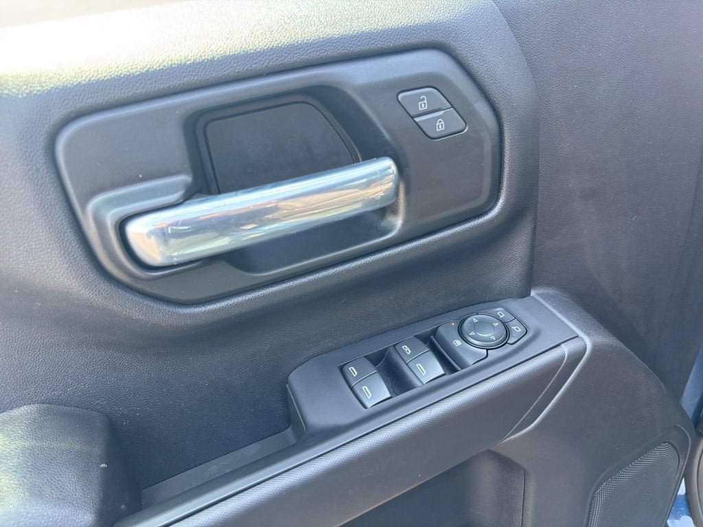 Certified 2023 Chevrolet Silverado 1500 Custom AWD/4WD image 11