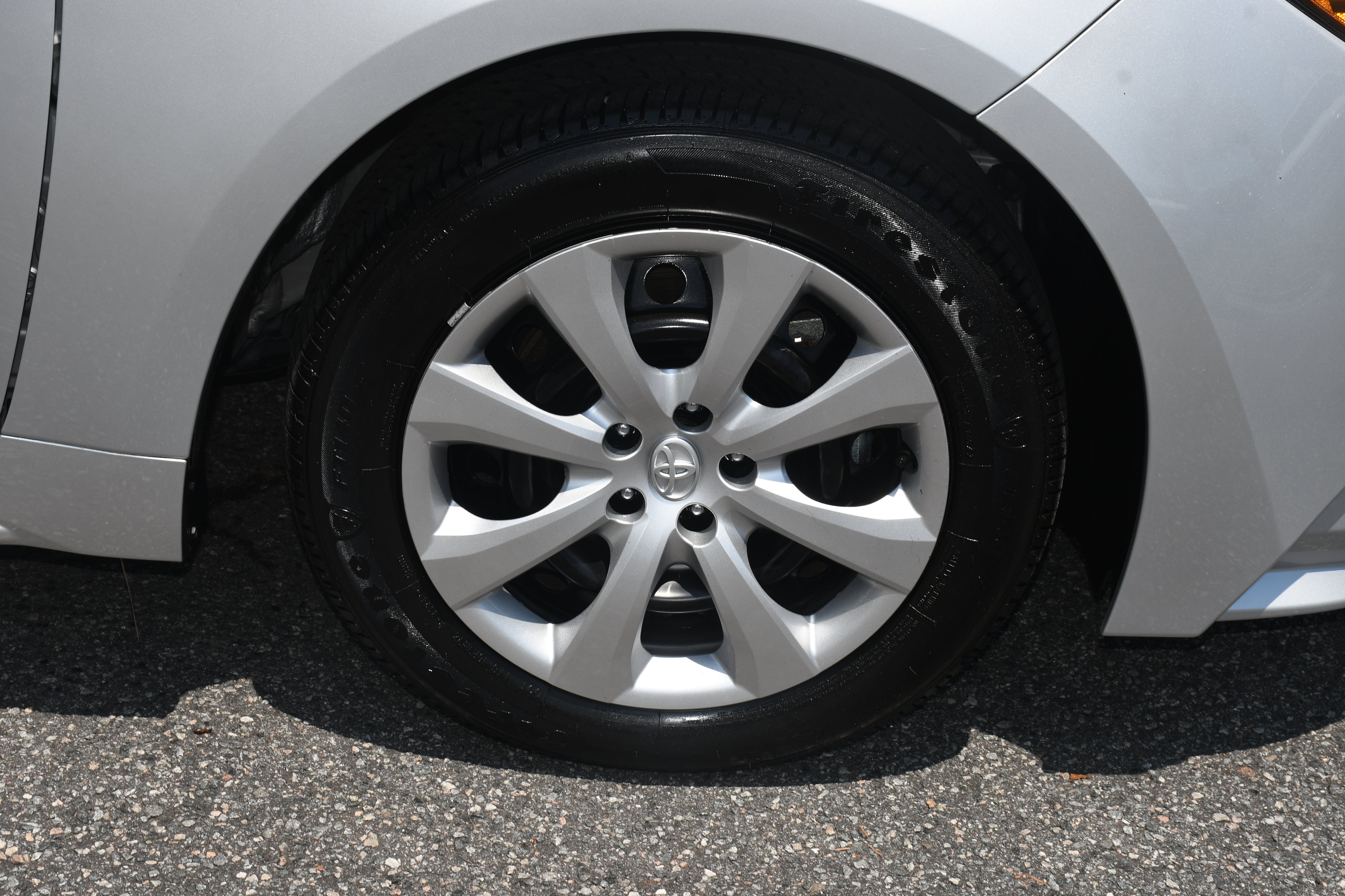 Certified 2025 Toyota Corolla LE FWD image 20