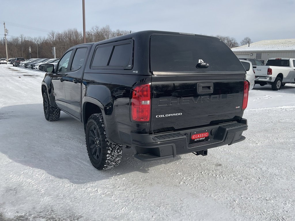 Used 2022 Chevrolet Colorado Z71 w/ Z71 Midnight Edition image 7