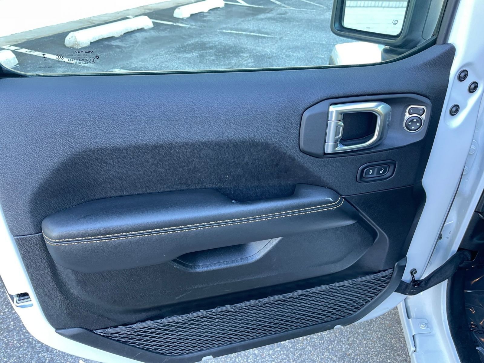 Used 2025 Jeep Wrangler Sahara image 20