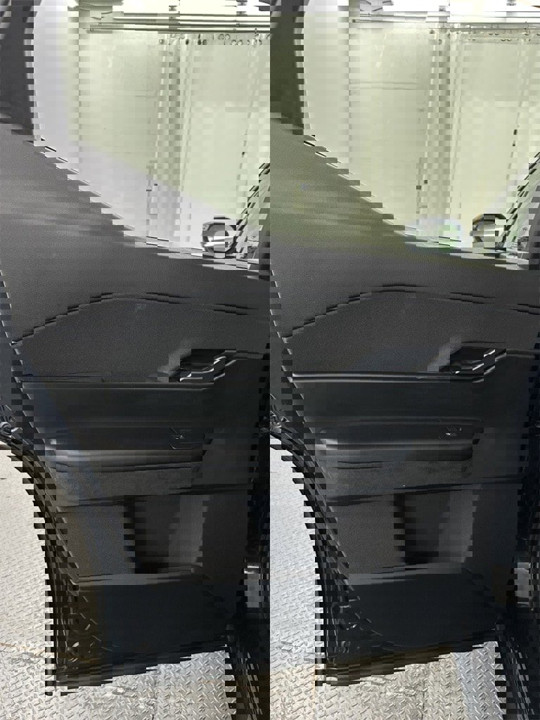 Used 2023 Fisker Ocean Ultra image 32