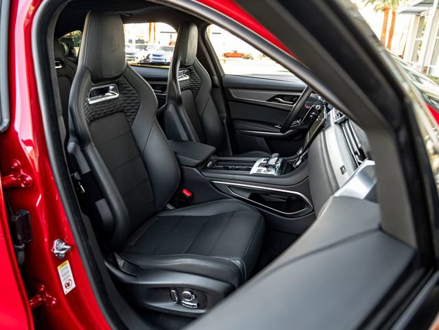 Used 2022 Jaguar F-PACE SVR AWD/4WD image 36