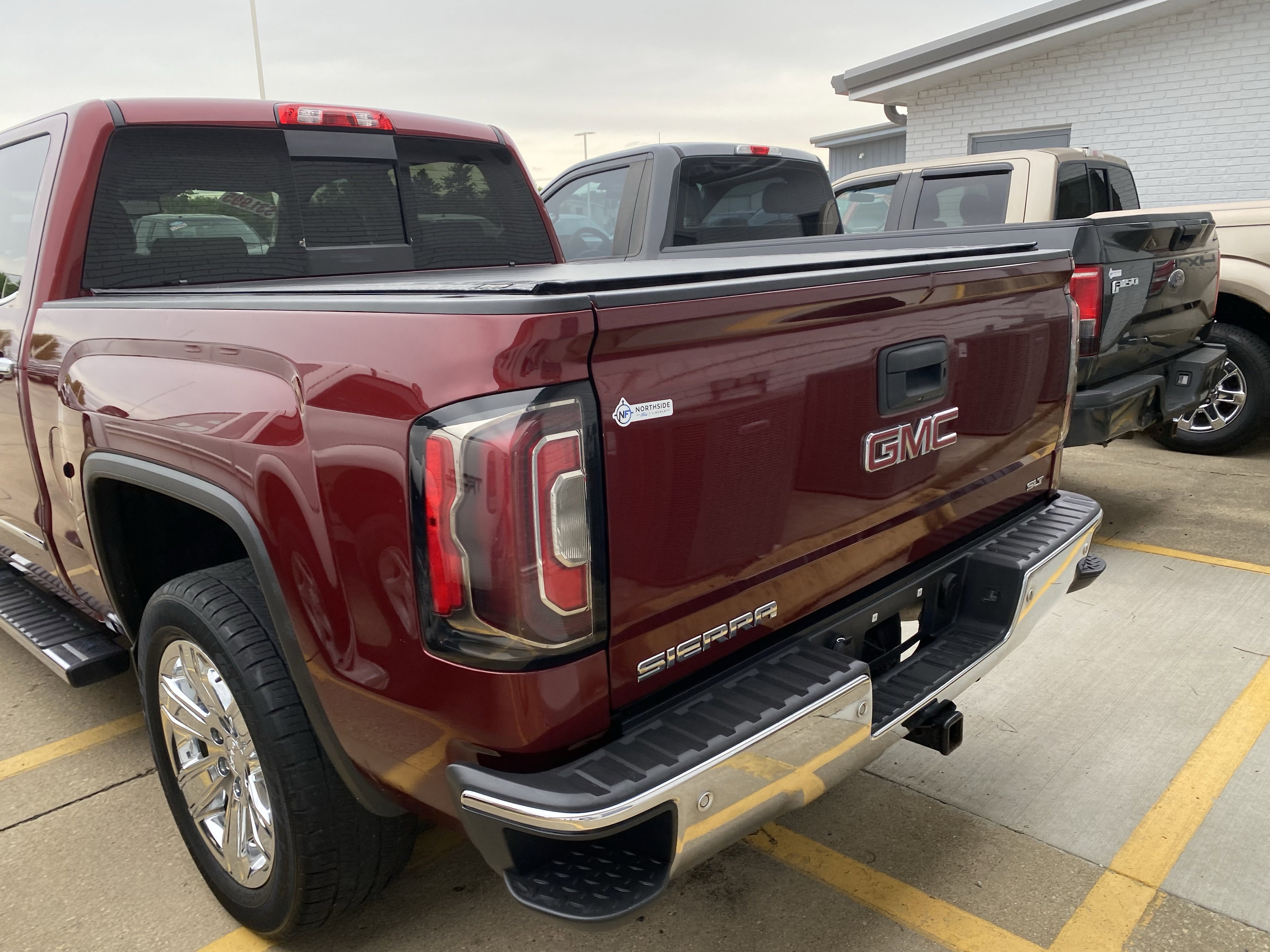 Used 2017 GMC Sierra 1500 SLT AWD/4WD image 11