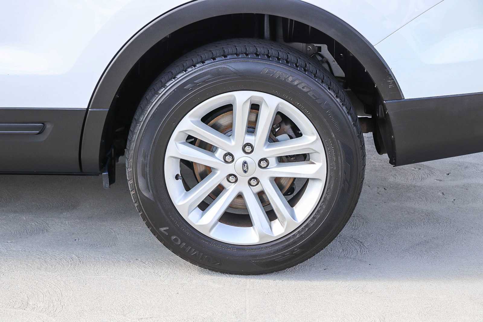 Used 2017 Ford Explorer FWD image 11
