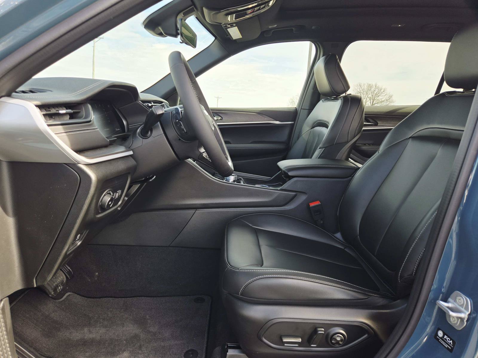 New 2026 Jeep Grand Cherokee L Limited AWD/4WD image 13