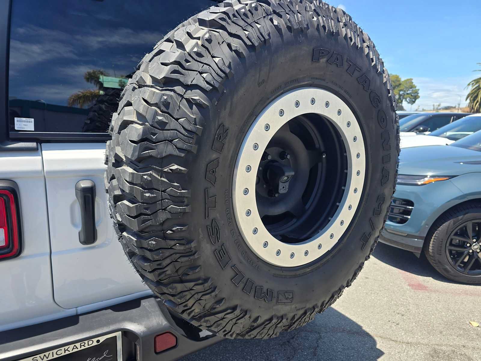 Used 2021 Jeep Wrangler Unlimited Rubicon w/ Cold Weather Group AWD/4WD image 13